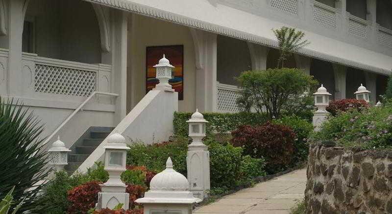 Garden Cafe (Vivanta Aurangabad)